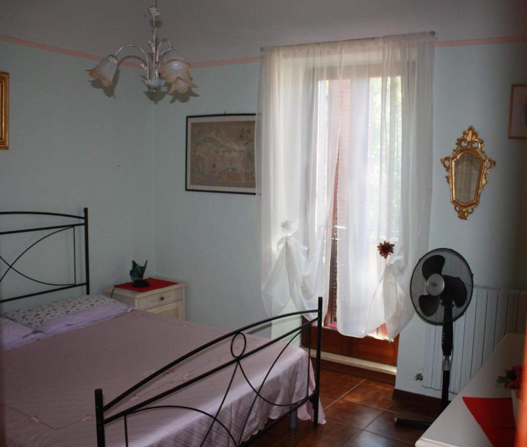 B&B Mamma Ari Fermo Luaran gambar